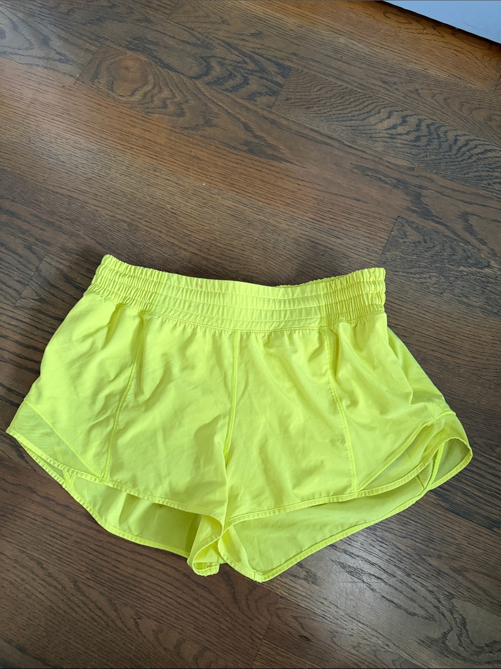 Lululemon Neon Yellow Women's hotty totty Active Shorts